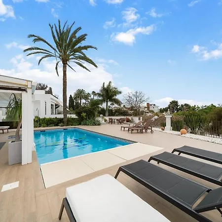 3br In New Andalucia
