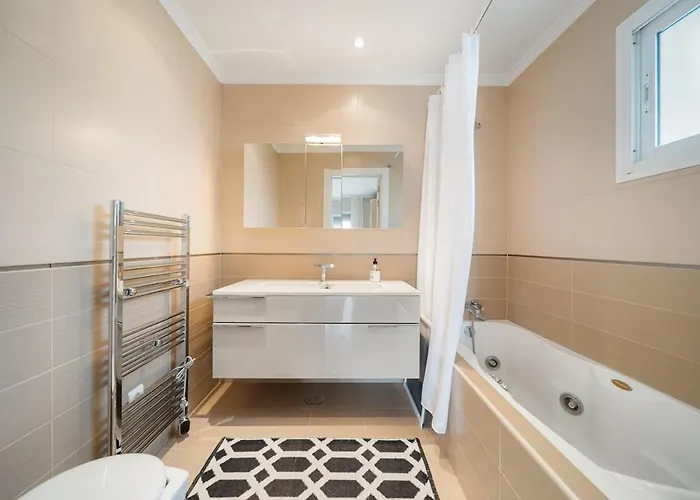 3br In New Andalucia Marbella