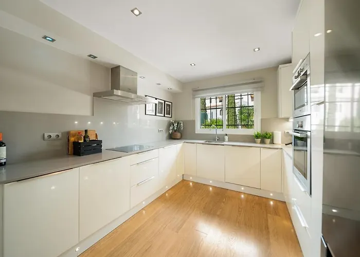 3br In New Andalucia Marbella