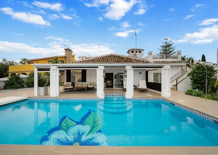 3br In New Andalucia