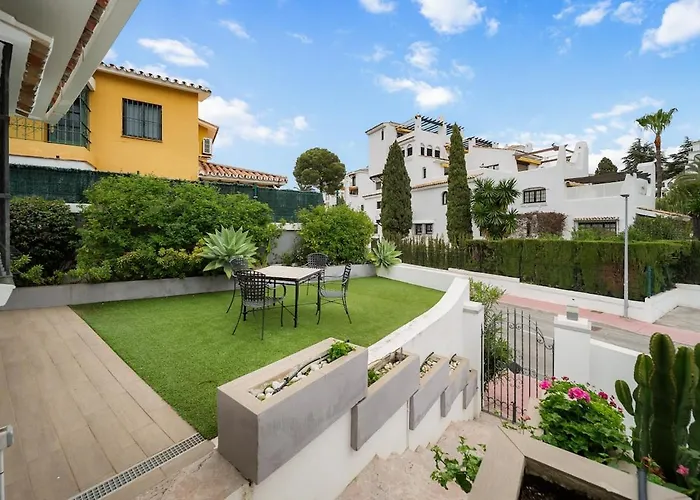 3br In New Andalucia