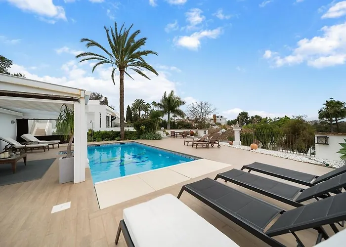 3br In New Andalucia